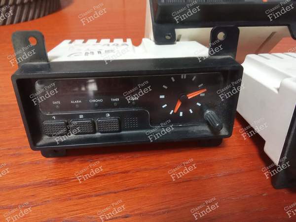 Clock and stopwatch - FORD Sierra - 9064 / 83BB-15000-AC- 0