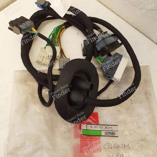 Engine compartment wiring harness - CITROËN XM - 96 087 952