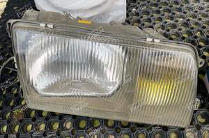 Right and left front headlight optics - MERCEDES BENZ S (W126) - A1268209561 (L) / A1268205361 (R)- thumb-1