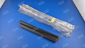 Right Front Fender Strut - PEUGEOT 305