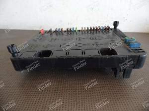 PLATINE PORTE FUSIBLES ET RELAIS - Phase 2 - PORSCHE 944 - 94461011000- thumb-4