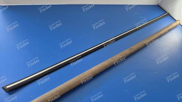 Kotflügelschutzleiste hinten links - Version Kombi - PEUGEOT 504 - 8563.64- 0