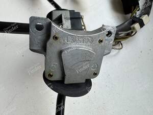 Windshield wiper, headlight, and turn signal switches - BMW 3 (E21) - thumb-6