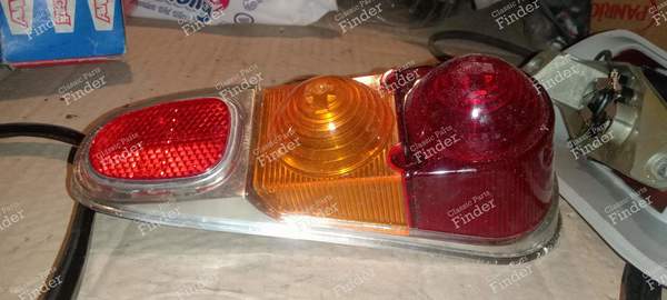 Pair of taillights. - RENAULT 4 / 3 / F (R4) - 065069 / 1422240067- 3