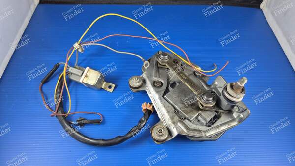 Complete rear windshield wiper motor - PEUGEOT 205 - 4