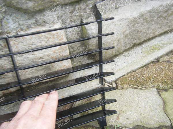 Calandre - PEUGEOT 304 - 2