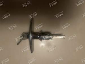 Rear trunk handle - TRIUMPH Spitfire / GT6 - thumb-2