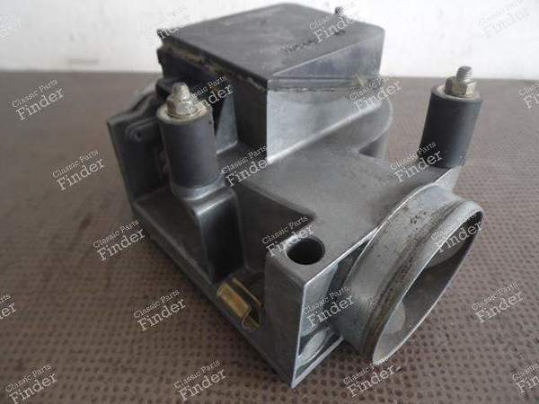 DEBITMETRE M30 - BMW 6 (E24) - Bosch: 0280203027 / BMW: 13627547981 / 13621286064- 6