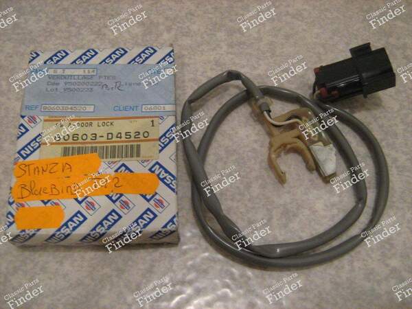 Door Lock Control - NISSAN Bluebird / Stanza (T12/T72) - 80603D4520
