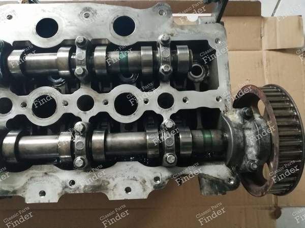 Culasse avec arbres à cames / poulies - Moteur 2.7 HDI - CITROËN C6 - P80LA- 5