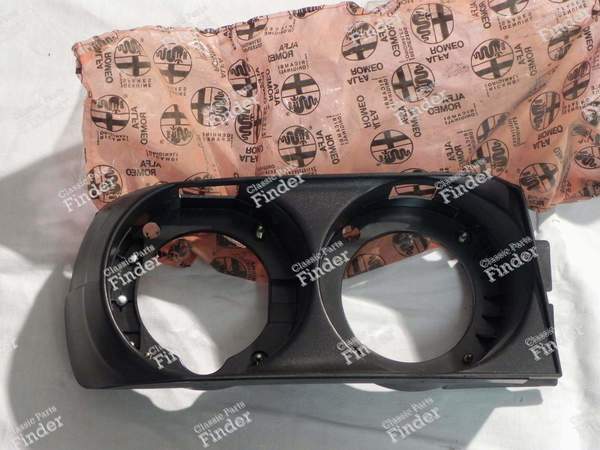 Paar Scheinwerferumrandungen - TI Serie 3 - ALFA ROMEO Alfasud - 13780 / 20270030050- 3