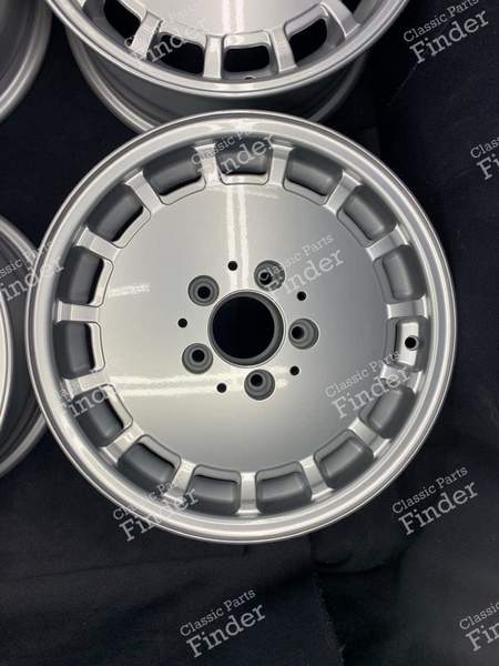 'Sportline Gullideckel' Alloy Wheels 7Jx15 ET41 - MERCEDES BENZ E (W124) - 1244010902- 3