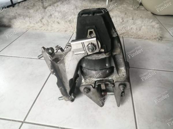 Support moteur fixé sur traverse avant - CITROËN C6 - 0