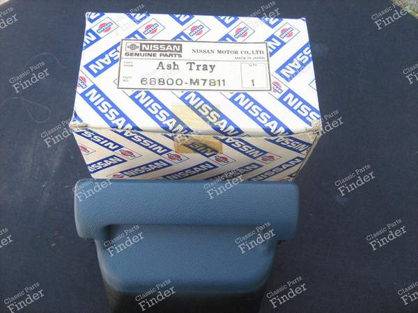 Aschenbecher in der Mittelkonsole - DATSUN Pulsar / Cherry / 310 (N10) - 68800M7811- 0
