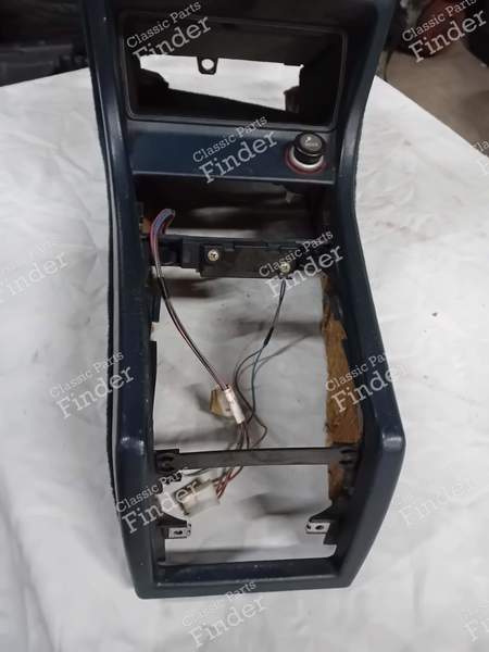 Mittelkonsole - AUDI 80 / 4000 / 5+5 (B2) - 2