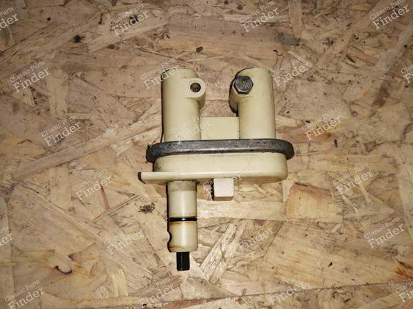 Double socket on gearbox - CITROËN CX - 0