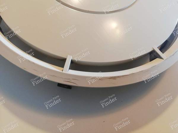 Saturne' white hubcap - RENAULT 9 / Alliance / Broadway / 11 / Encore (R9 / R11) - 7700731677- 3
