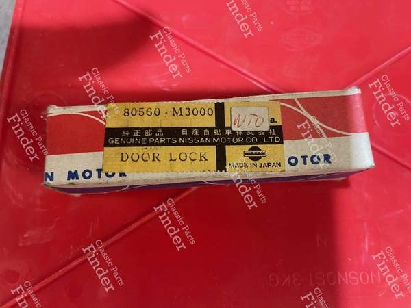 Brand new door lock with 2 keys - DATSUN Cherry (E 10) - 80560-M3000- 2