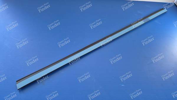 Türschutzleiste vorne rechts - PEUGEOT 305 - 9351.32- 2