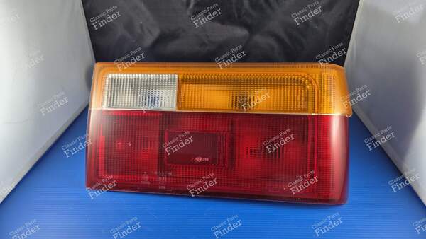Feu arrière droit - R9 phase 1 - RENAULT 9 / Alliance / Broadway / 11 / Encore (R9 / R11) - 17409- 0