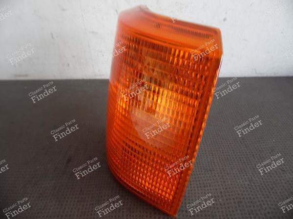 BLINKER VORNE RECHTS - LAND ROVER Range Rover - Valeo 88203208 Range Rover AMR2690- 2