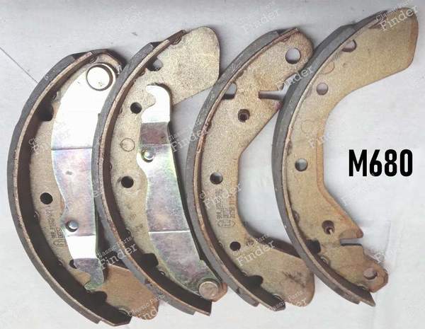 Set of 4 shoes for rear drum brakes. - OPEL Corsa (A) - 563- 1