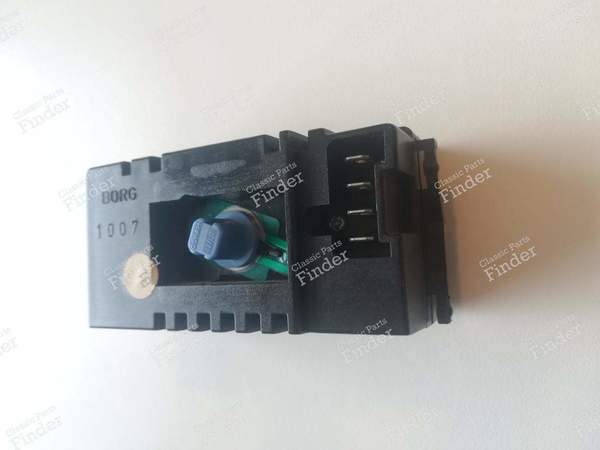 Digitale Borduhr - PEUGEOT 405 / Pars / Khazar - 1007 / 6155.78 / 6115J9- 5