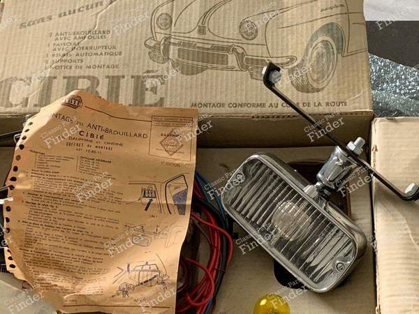 Cibié fog light box - RENAULT Dauphine / Ondine - 12-85-11- 2