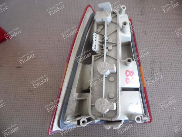 RECHTES RÜCKLICHT - OPEL Kadett (E) - GM 90009952, SWF 395.334- 8