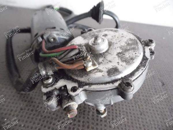 WIPER MOTOR - SL R129 - MERCEDES BENZ SL (R129) - Mercedes A1298202242 Bosch 0390241412CDP- 8