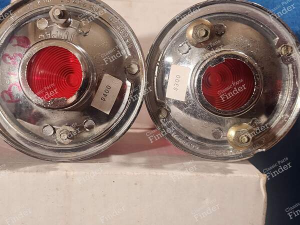Gunsight" style tail light assemblies - CHRYSLER Imperial - 4