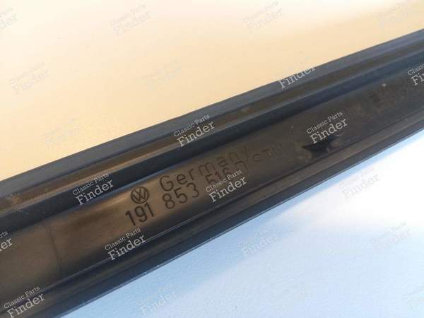 Baguette fine de portière, coté droit - version 3 portes - VOLKSWAGEN (VW) Golf II / Jetta - 191853516D- 9