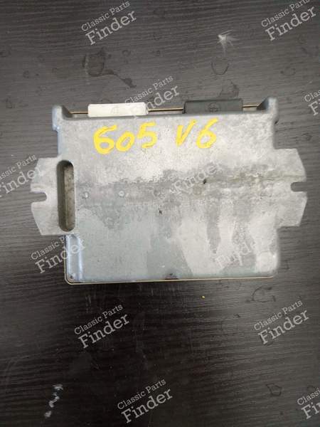 Calculateur de suspension - 605 SV24 - PEUGEOT 605 - 9608383180 / 1740007013 / P.R 5273.01- 0