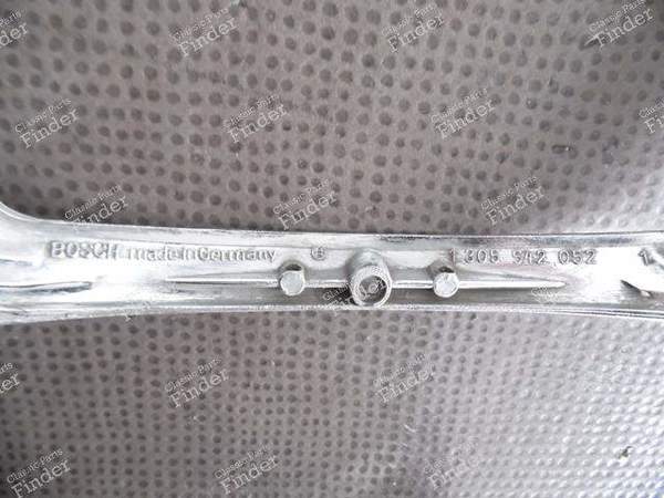 ENJOLIVEUR DE PHARE - MERCEDES BENZ /8 (W114 / W115) - 1305542052 / A1158260089- 6