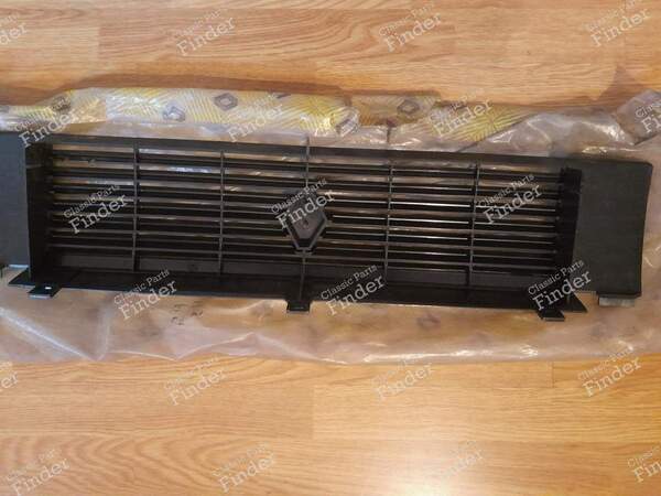 Grille de calandre - RENAULT 9 / Alliance / Broadway / 11 / Encore (R9 / R11) - 7700750089- 1