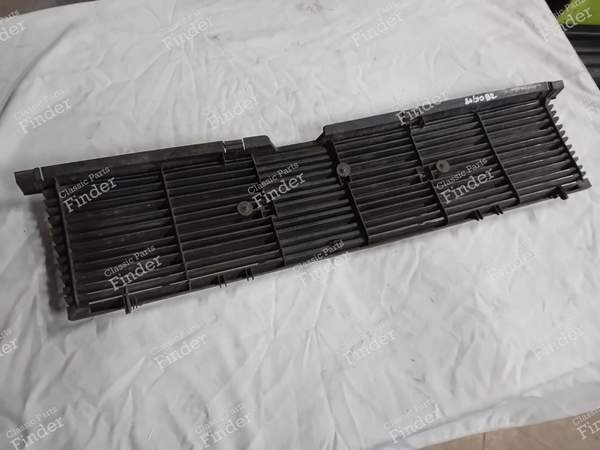 Calandre - AUDI 80 / 4000 / 5+5 (B2) - 811853655- 2