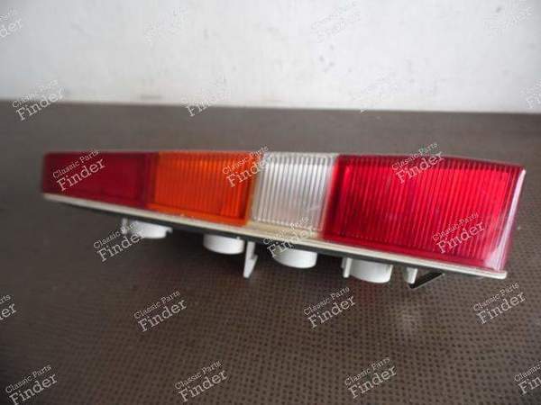 CABOCHON REAR LIGHT LEFT - CITROËN CX - 95653973 / 8076M- 8