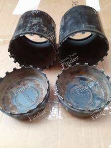 Wheel hub caps - TOYOTA Land Cruiser (J80)