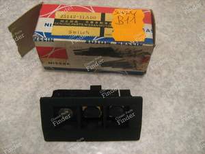 Rear trunk open/close switch - DATSUN Sunny (B11)