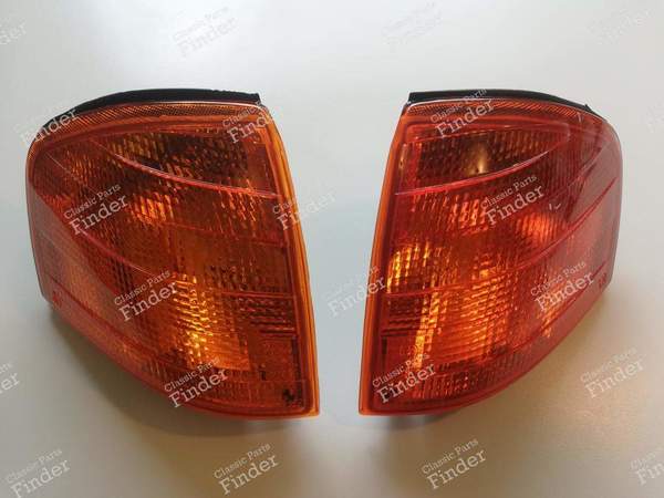 Paar gelbe Blinklichter - MERCEDES BENZ C (W202) - Equiv. A2028260143 (L) / A2028260243 (R)- 0