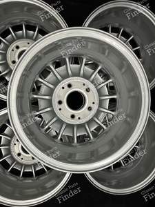 Jantes Baroque d'origine - 6.5Jx14 ET30 - MERCEDES BENZ W108 / W109 - 1084001002- thumb-6