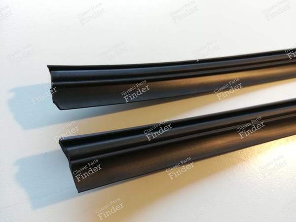 External window wiper seals for 204, 304, 504, or 604 - PEUGEOT 604 - Equiv. 9313.11 ou 9330.02- 0