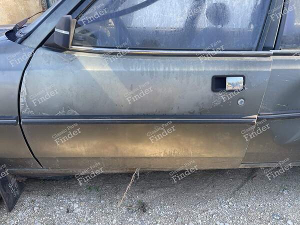 Porte avant gauche - PEUGEOT 305 - 1