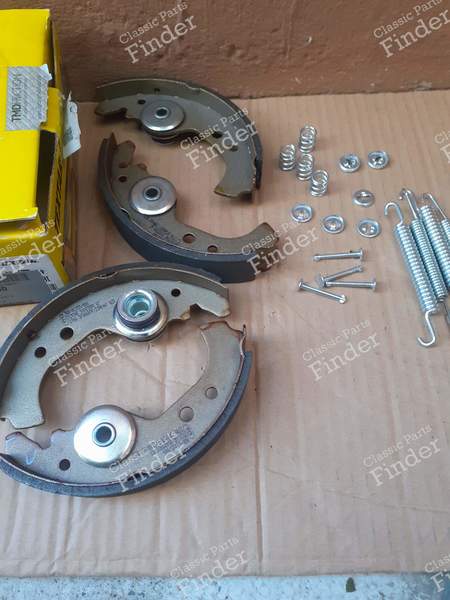 Satz Bremsbeläge - FIAT Nuova 500 - 91005900- 0
