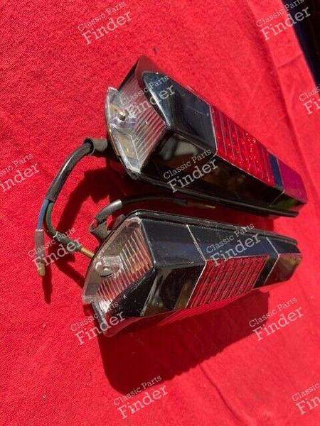 Two brand new rear lights for ID DS 19 or 21 CONFORT - CITROËN DS / ID - 578 / DM 544-02- 3