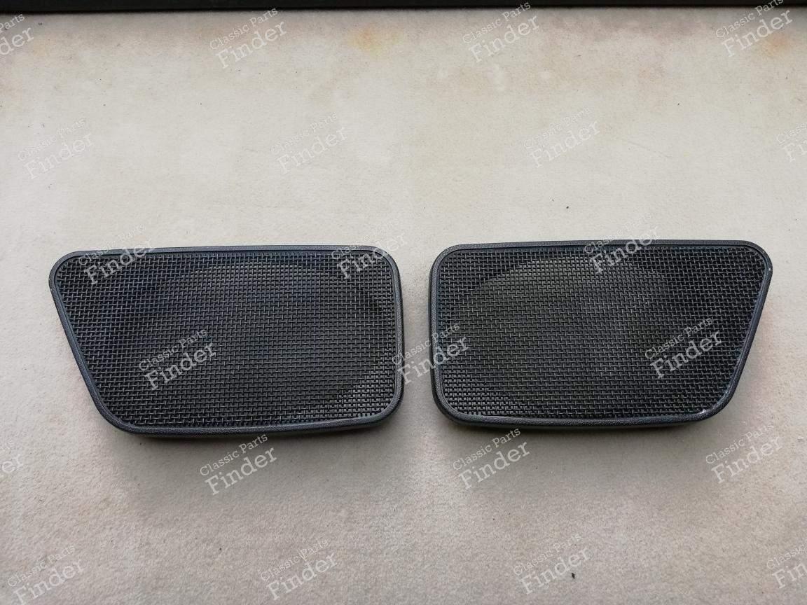 Volkswagen - Golf 1 - Paire de Grille haut parleur arrière - 155867