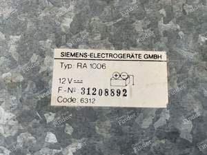 Oldtimer-Autoradio Siemens Typ: RA 1006. Verwendet in Opel-Fahrzeugen im Zeitraum 1970-1985 - OPEL Rekord (A & B) - RA 1006- thumb-1
