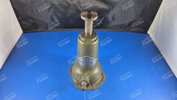 Magnificent bottle jack - CITROËN Type C (5HP) - MICRO- 1