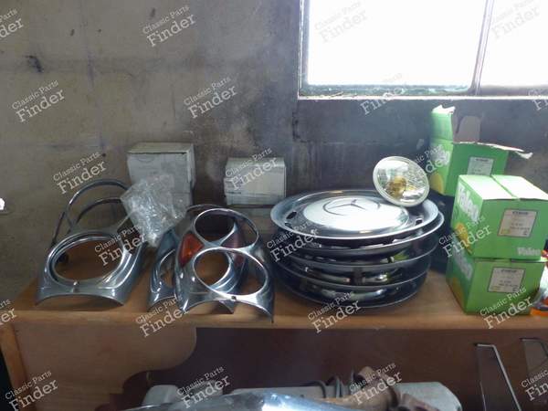 Lot de pièces 300SEC - MERCEDES BENZ W111 / W112 (Heckflosse) - 6