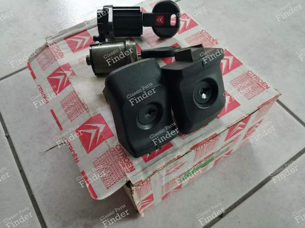 Paar Tür-/Handschuhfach-/Hintertürschlösser - CITROËN XM - 0